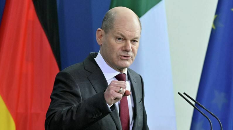 Канцлер Германии анонсировал новые санкции против России