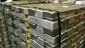 "Русал" приостановил поставки алюминия на экспорт