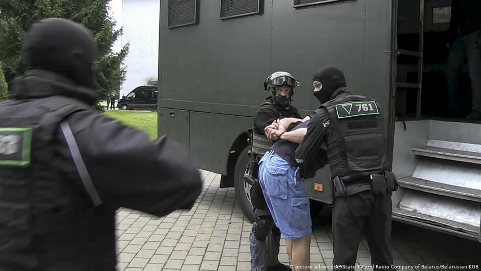 В Белоруссии арестовывают журналистов и активистов