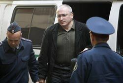 Греф дал показания в суде по делу Ходорковского