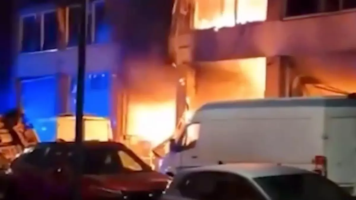 В Роттердаме три взрыва обрушили часть дома