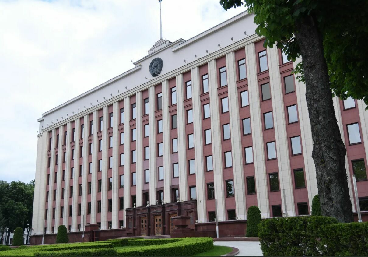Конституционная комиссия Белоруссии предложила ограничить президентство двумя сроками