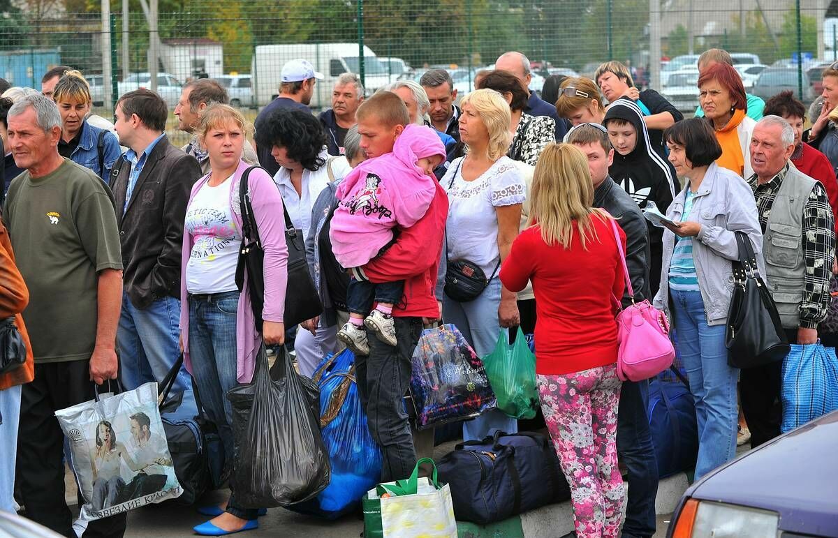 Около 5,2 млн украинцев стали беженцами после 24 февраля 2022 года