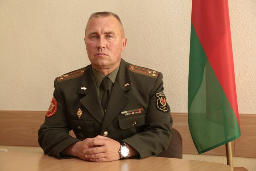 Белорусские военные рассказали о тайниках протестующих с камнями и кольями