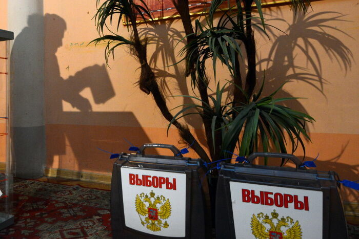 В Кремле не будут повышать явку на выборы "неполитическими референдумами"