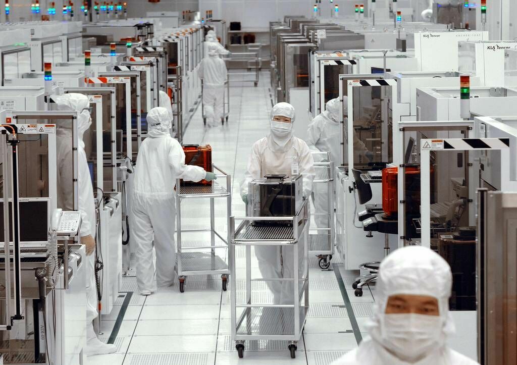«Звездно-полосатый» чип: США возродят электронную промышленность