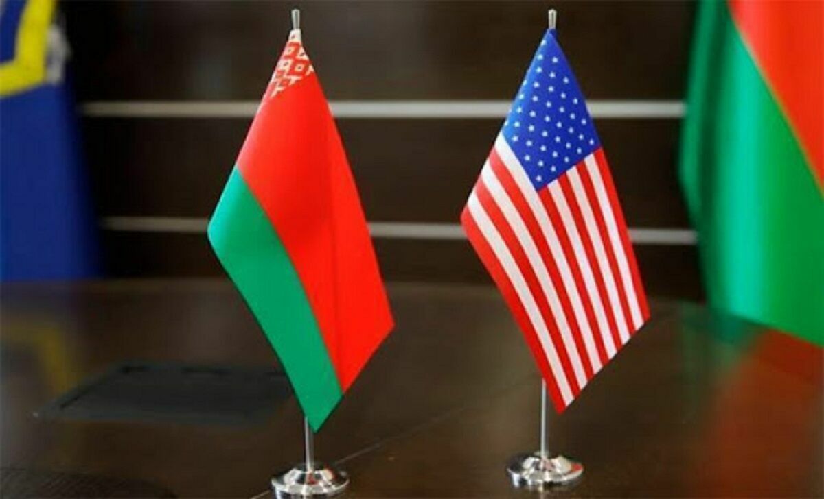 США ограничили выдачу виз 100 белорусским чиновникам "за подрыв демократии" в стране