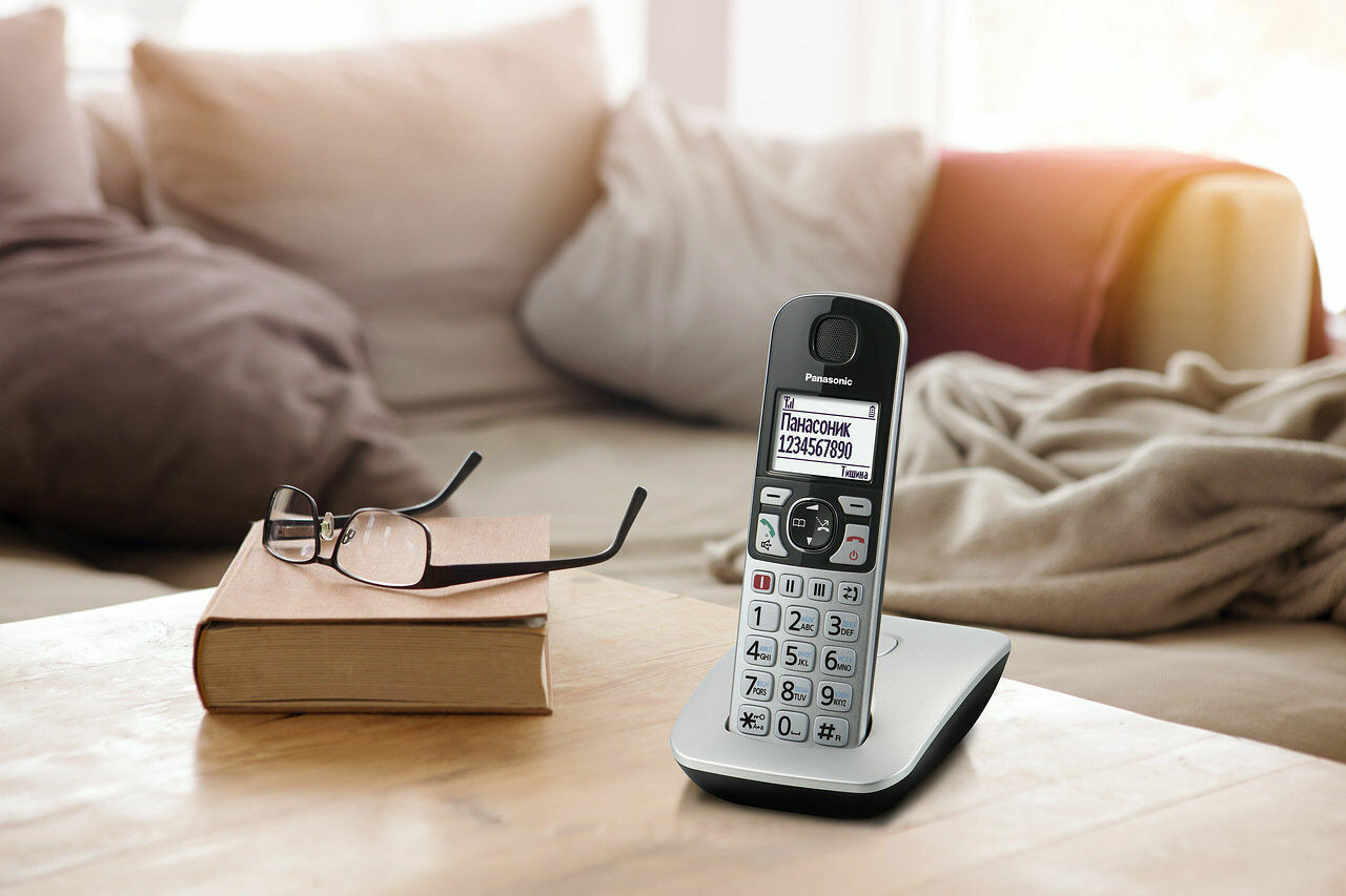 Телефон во спасение. Новый домашний "Панасоник" помогает пожилым людям
