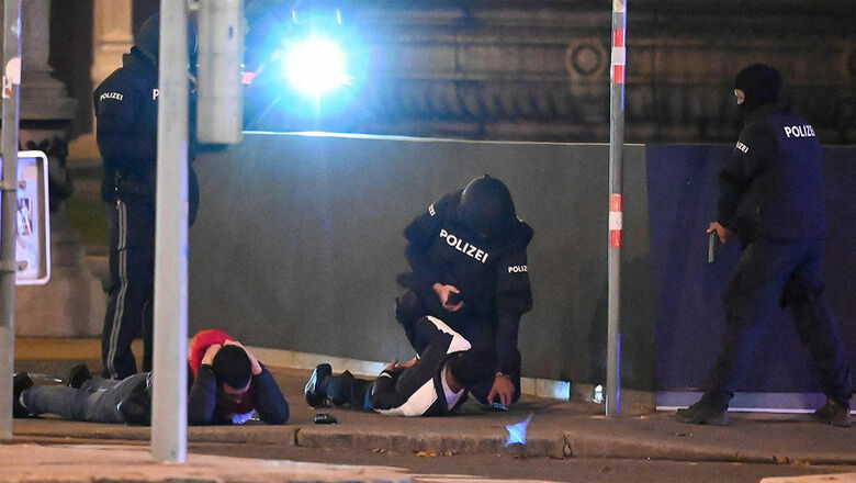 Еще двое подозреваемых задержаны по делу о теракте в Вене
