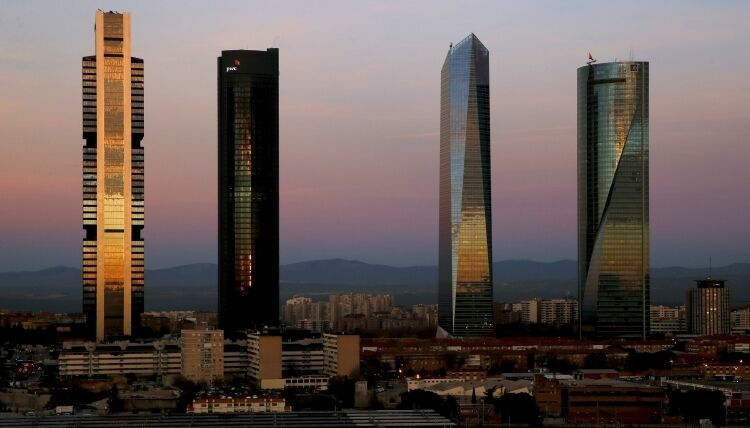 В Испании стремительно растет число миллионеров, а в Азии – объемы богатств