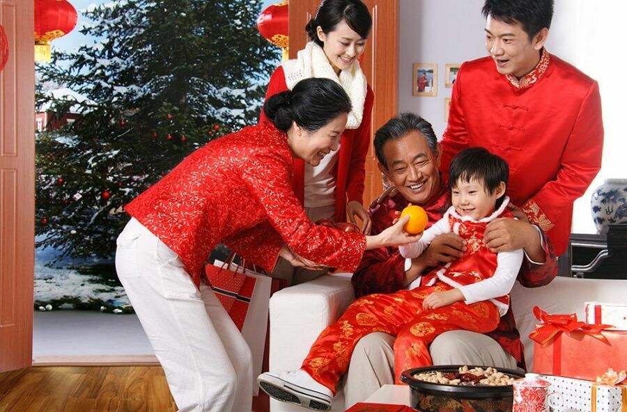 Редактор Елена Шпиз: «На китайский Новый год нельзя есть кашу и дарить груши»