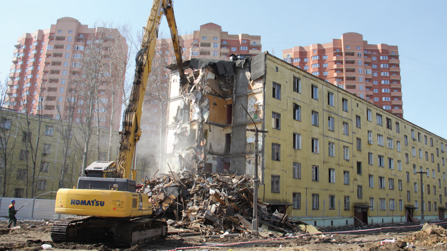 В России предложили разрешить снос любого жилья по программе реновации