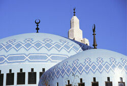 Возле мечети на Проспекте Мира собрались более 50 тысяч верующих