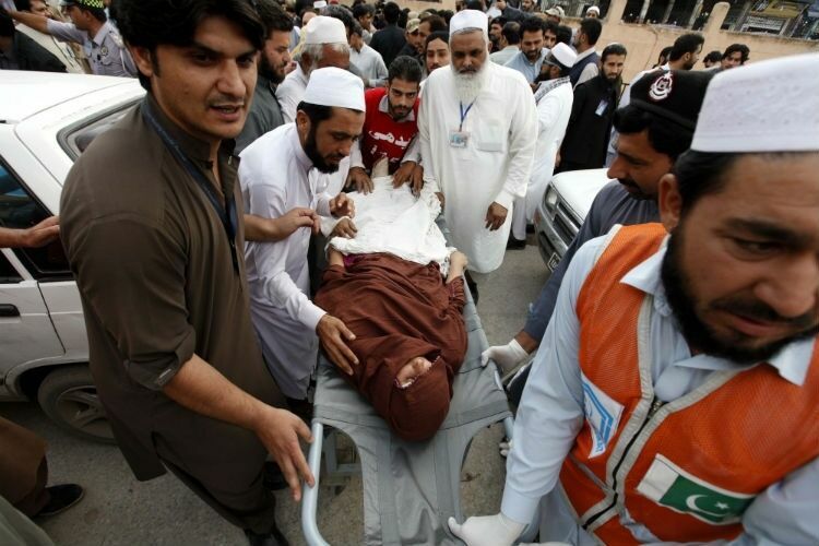 Число погибших при землетрясении в Афганистане возросло до 365 человек
