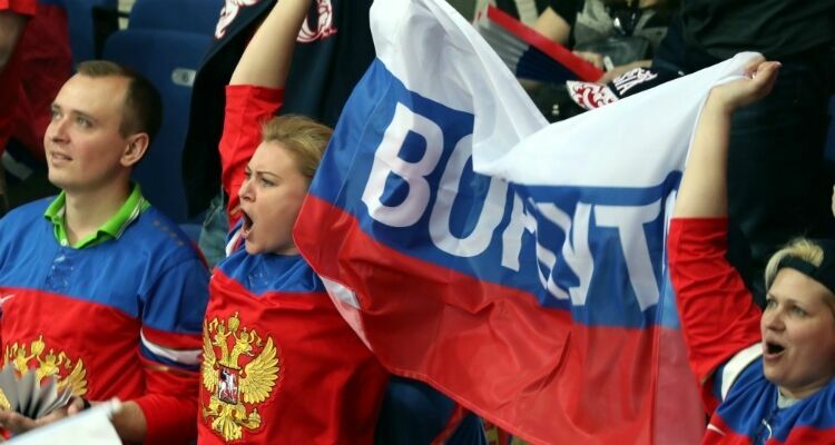 Сборная России по хоккею одержала первую победу на чемпионате мира