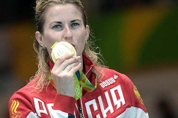 Рапиристка Дериглазова выиграла серебро на Олимпиаде в Токио