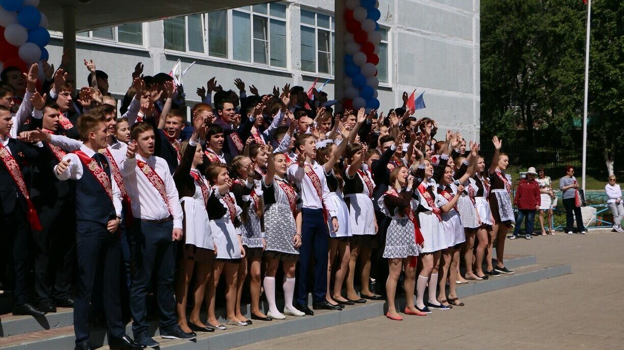 В школах Белгородской области отменили «Последний звонок»