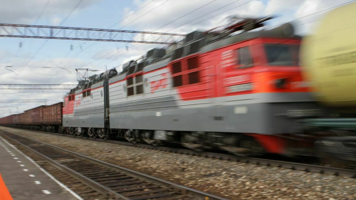 Стопор для локомотива: Счетная палата нашла прорехи в отчетах РЖД