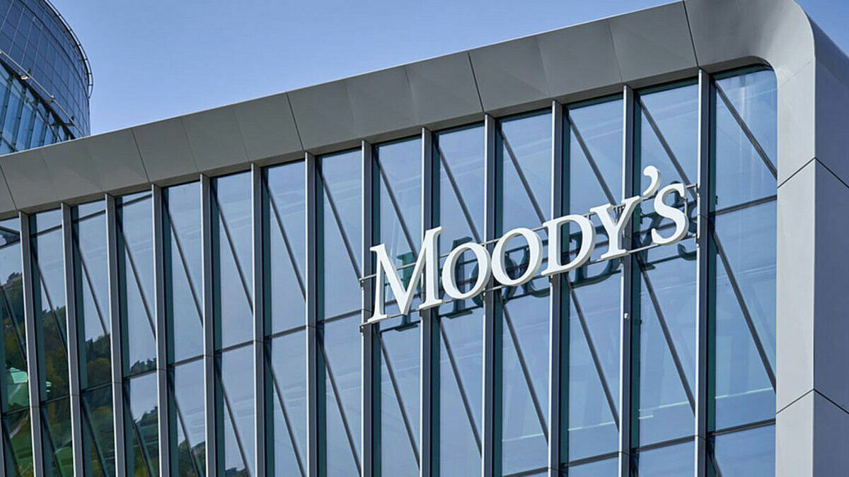 Moody's поместило рейтинги ведущих компаний РФ на пересмотр с возможностью понижения