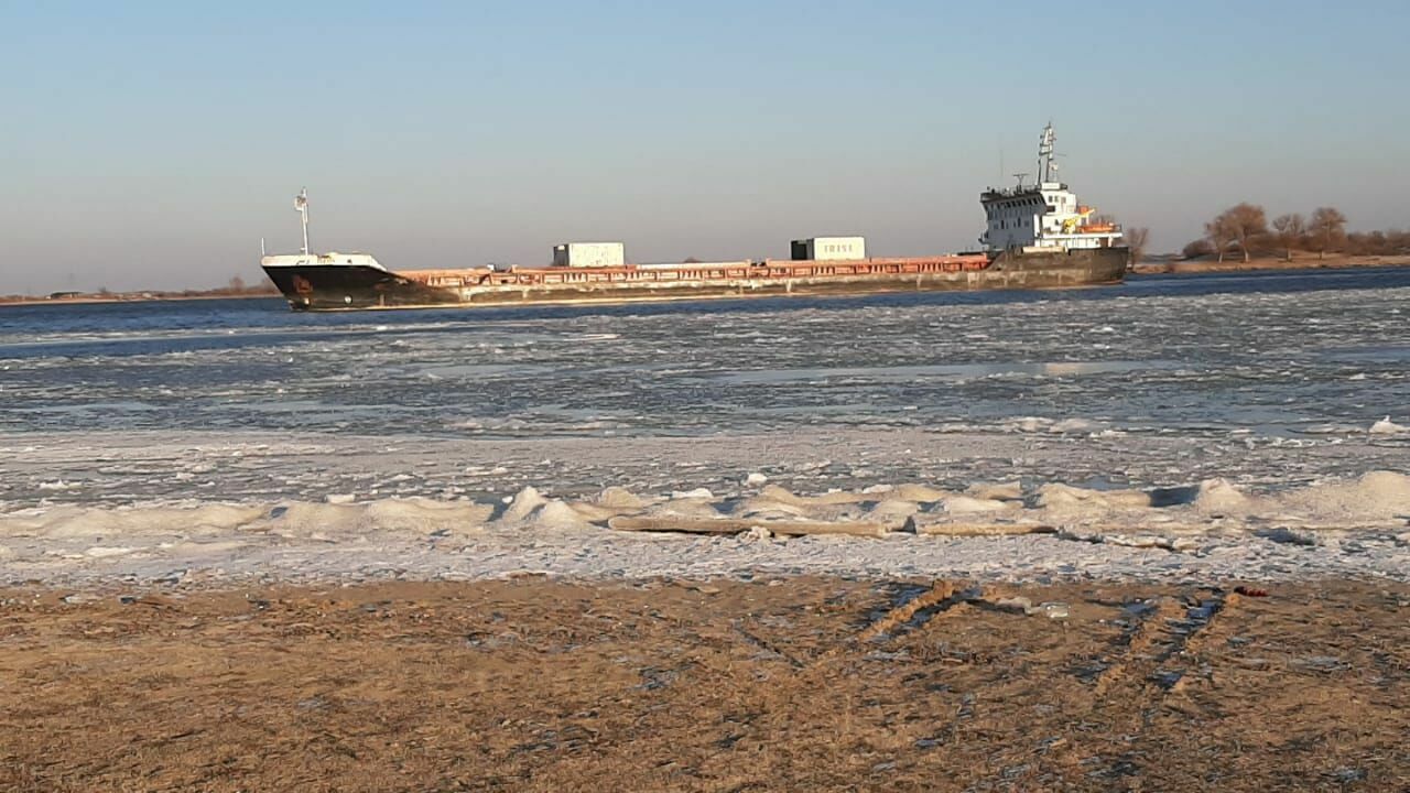Иранское судно застряло в Волго-Каспийском судоходном канале