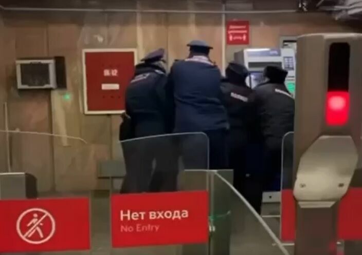 При задержании полицейскими скончался пассажир московского метро