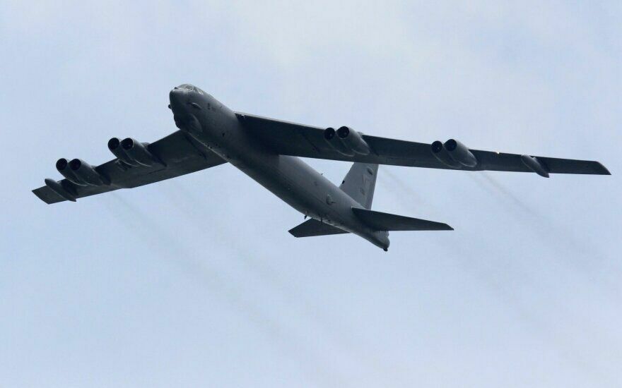 Американский самолет имитировал бомбардировку на подлете к Крыму