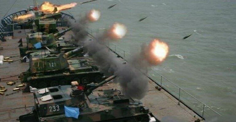 Пять ракет рухнули в японской экономической зоне во время учений Китая вблизи Тайваня