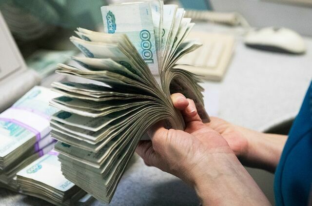 Курс доллара впервые с 2016 года превысил 68 рублей