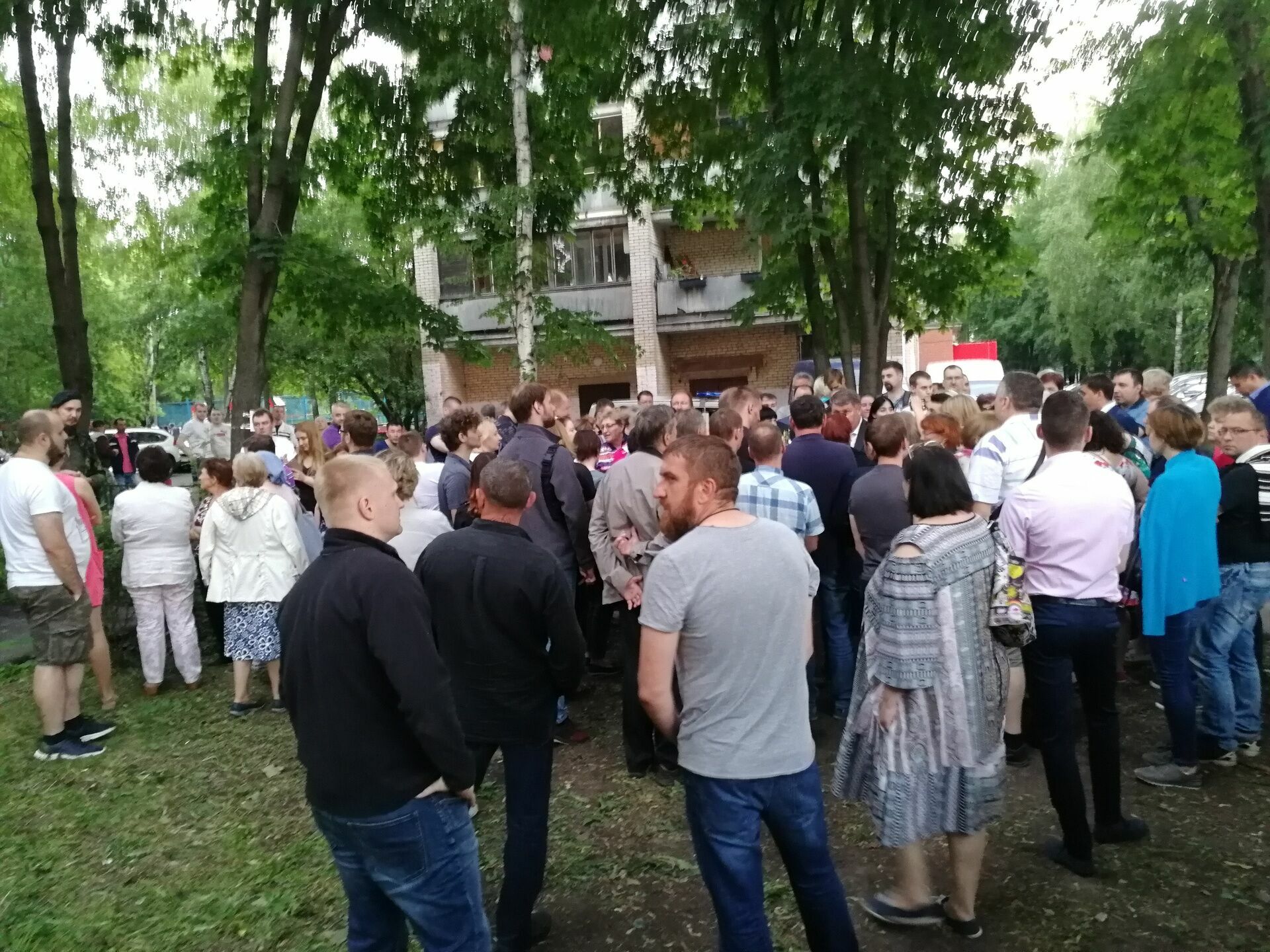 Народный сход на проспекте Юбилейном, июнь 2019г.