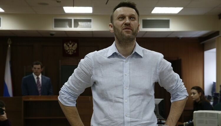Приговор братьям Навальным остался в силе: суд отменил лишь штраф