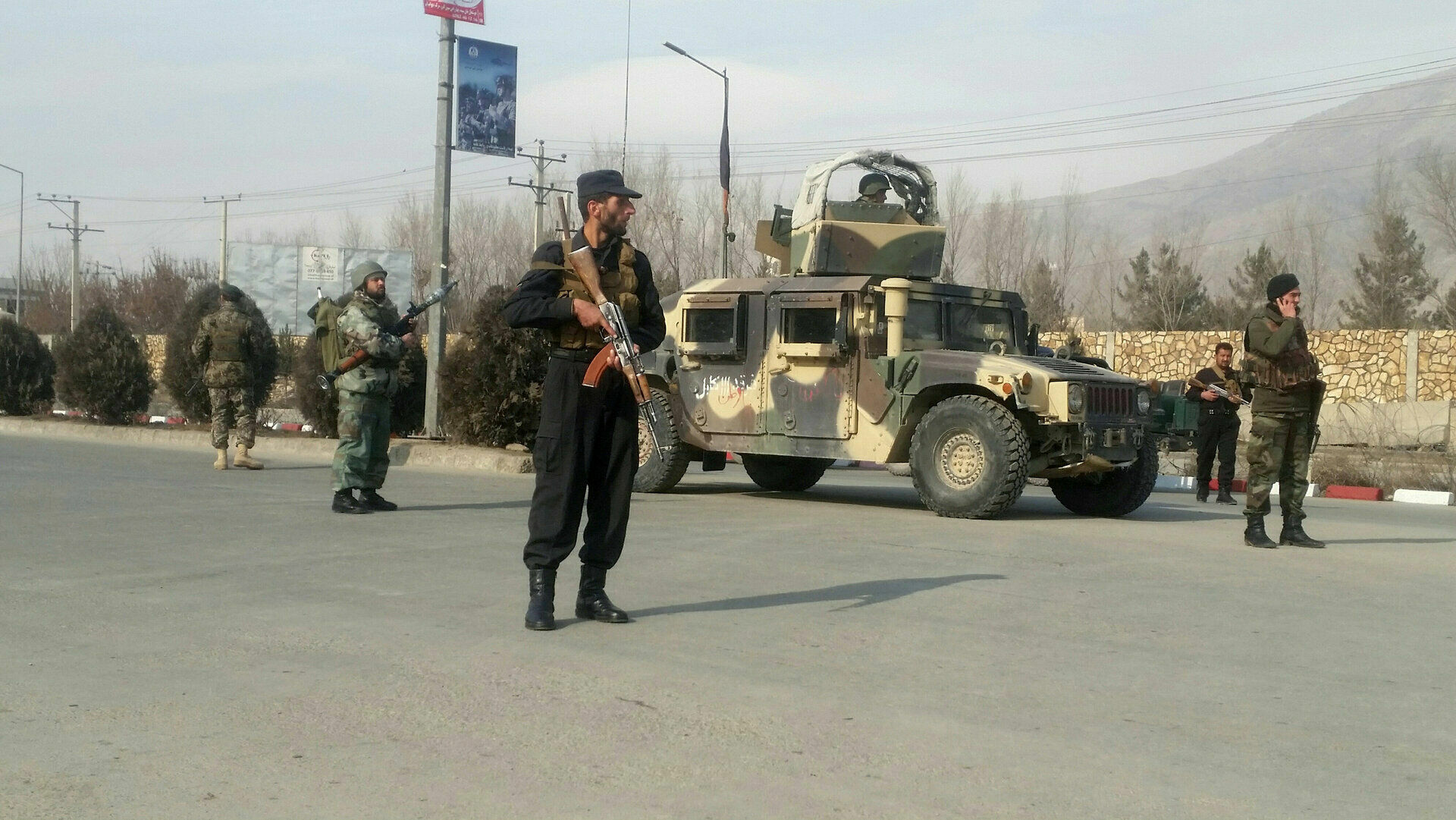 Смертник взорвал себя у входа в здание афганской разведслужбы в Кабуле: есть жертвы
