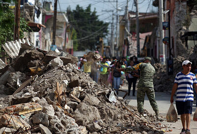 При землетрясении в Мексике погибли почти 300 человек