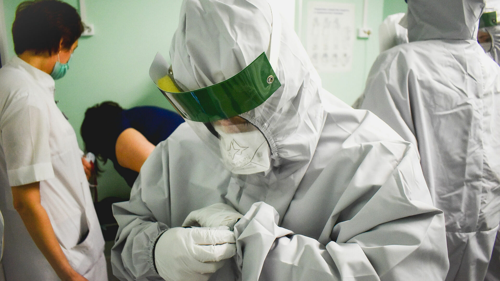 Заболевших коронавирусом в Гонконге изолируют в больницах