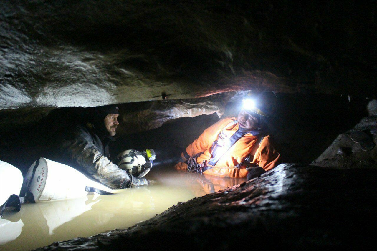 В Таиланде начался второй этап операции по спасению школьников из пещеры