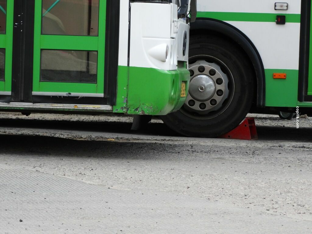 Водитель автобуса в Подмосковье насмерть сбил девочку и скрылся