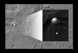 Полет марсохода на парашюте сфотографировал орбитальный зонд