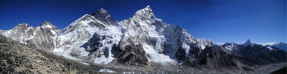 Два российских альпиниста спасены в горах Таджикистана