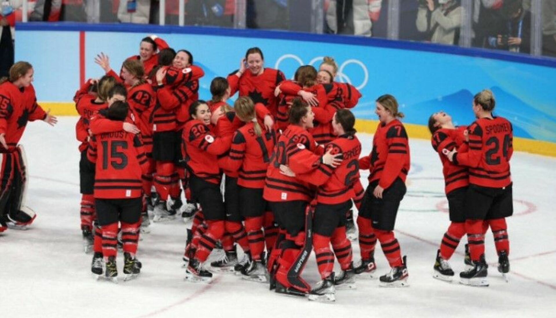 На сколько побед больше одержала сборная канады. Сборная Канады на Олимпиаде 2022. Женская сборная Канады по хоккею. Сборная Канады в пятый раз выиграла женский хоккейный турнир ОИ. Canada Hockey Team 2022.