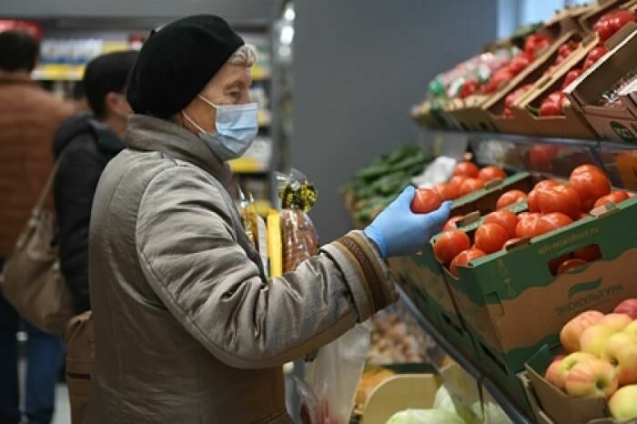 В России запретили импорт яблок и томатов из Азербайджана