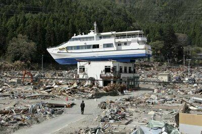 Годовщина землетрясения и цунами в Японии