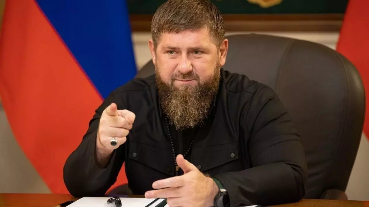 Кадыров призвал чиновников оплатить долги неимущих чеченцев