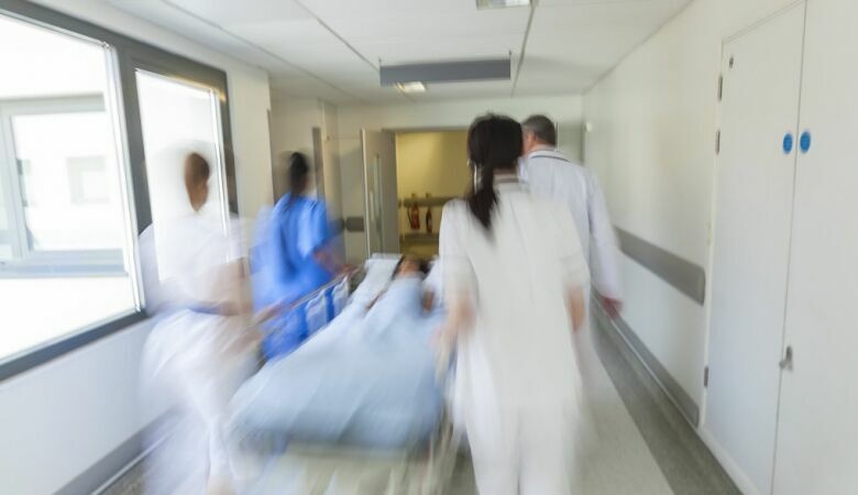 В Ангарске акушер-гинеколог скончалась после суток работы