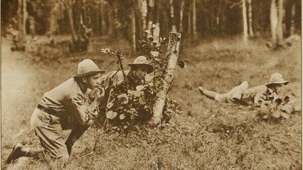 Скауты в походе. Фотоэтюд Е.К. Сапаровой. 1910 г