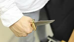 В Петербурге мужчина напал с ножом на глухонемых, отказавшихся поддерживать разговор