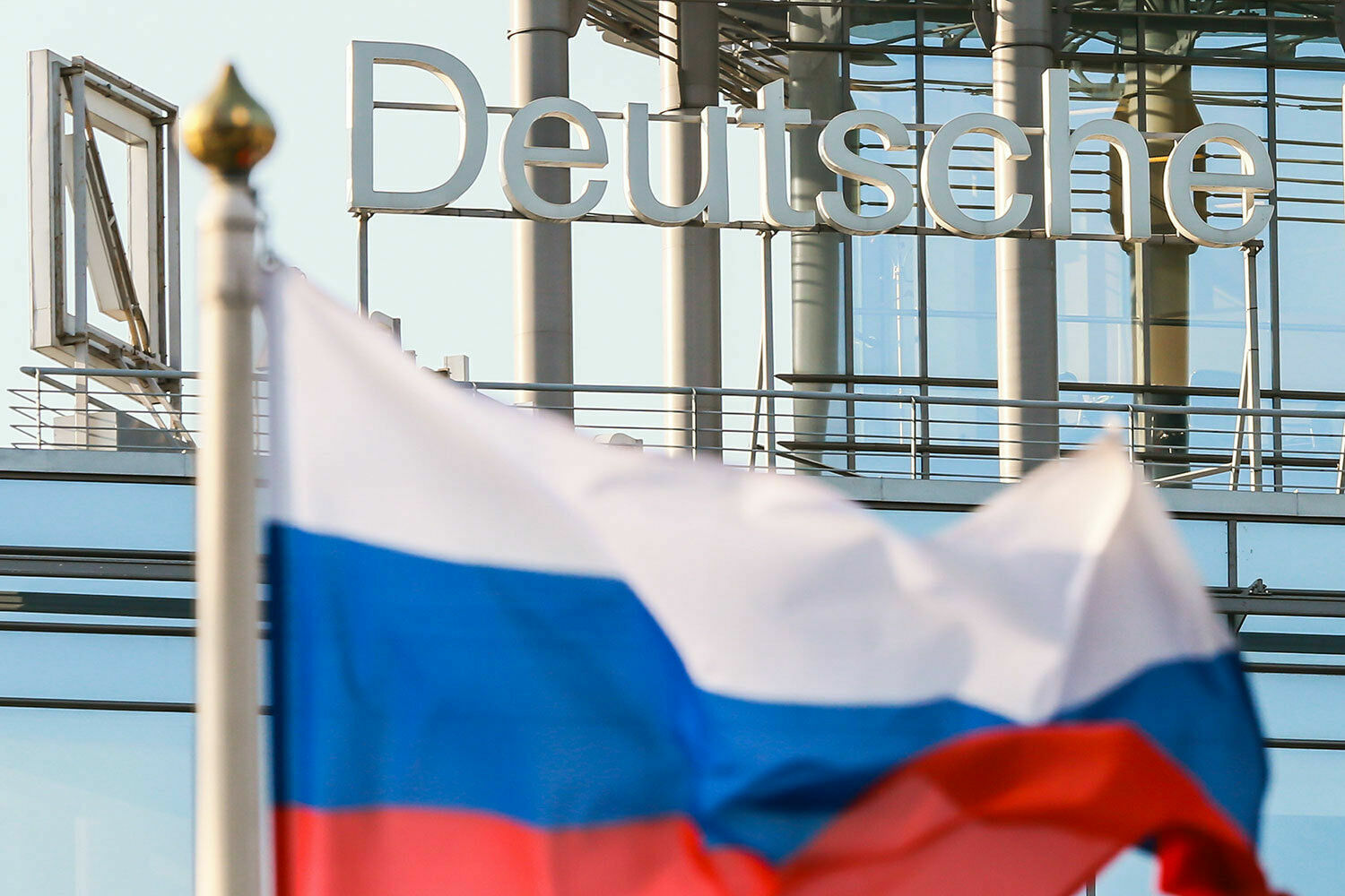 Deutsche Bank пригрозил правительству России разорвать отношения