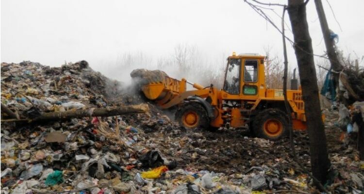 На юго-востоке Москвы началась ликвидация крупной мусорной свалки