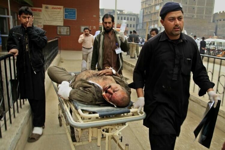 В Пакистане взорвался автобус с госслужащими: погибли 15 человек