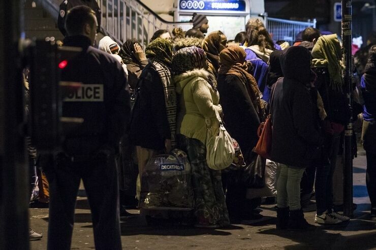 Франция стала заложницей слишком высокой доли мигрантов – эксперт
