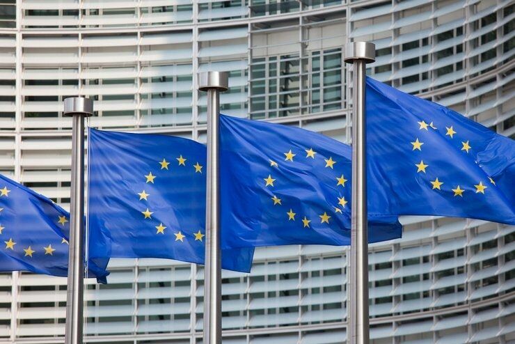 Совет ЕС продлил индивидуальные санкции против РФ и Украины