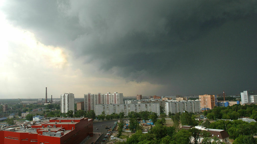 Потопа не будет? Синоптики разошлись в предсказаниях о погоде в Москве